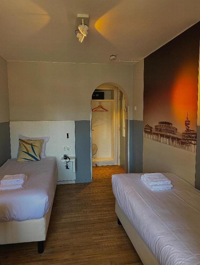 Hotel Andante Aan Zee Гаага Экстерьер фото